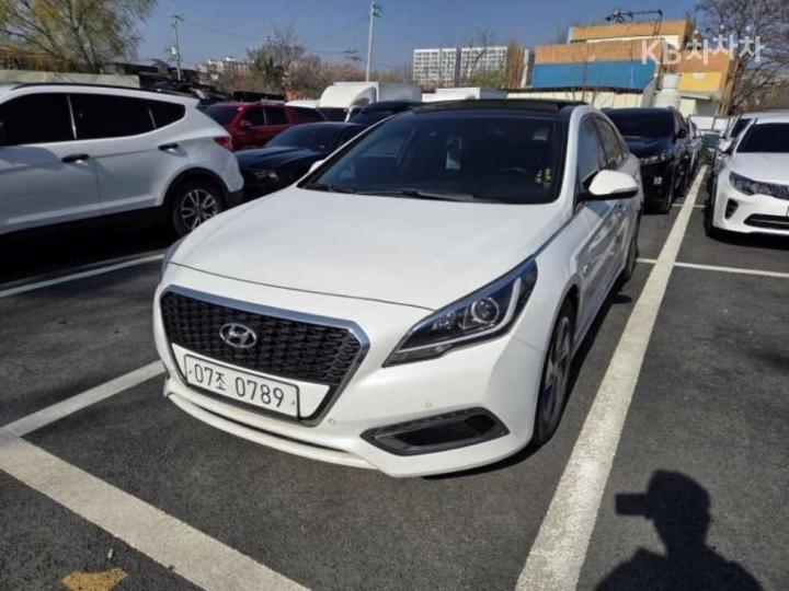 Hyundai Sonata LF Hybrid 2.0 HEV Premium 3
