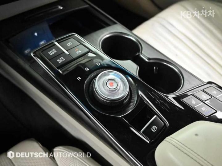 Kia K8 Hybrid 1.6 Turbo Signature 10