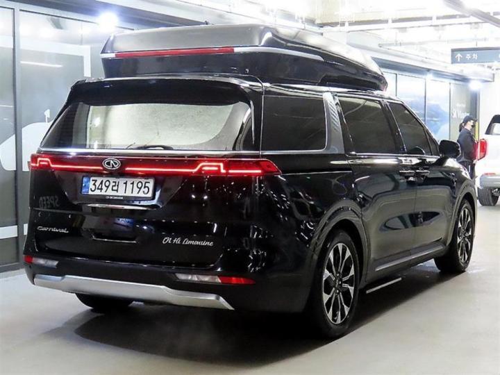 Kia Carnival High Limousine G3.5 GDI Signature 5