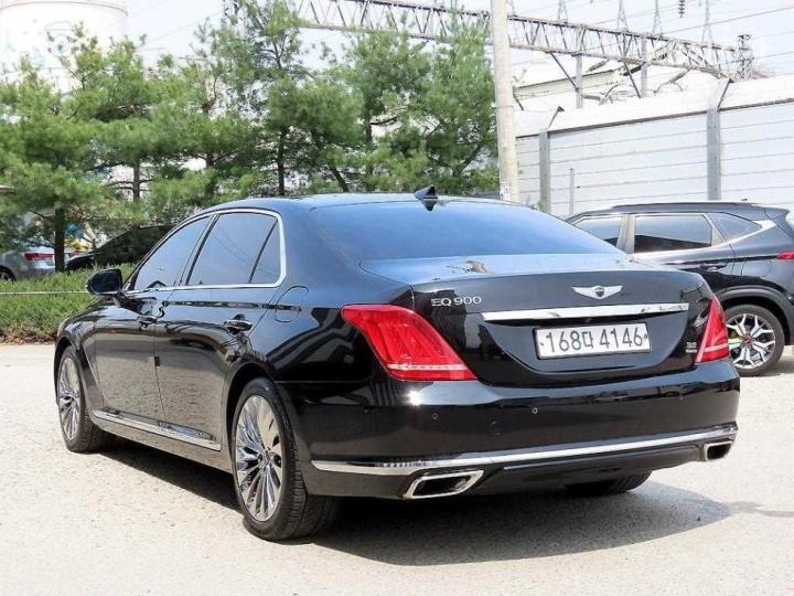 Genesis EQ900 3.8 GDI Luxury 4
