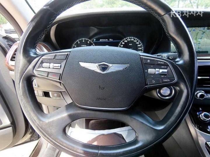 Genesis EQ900 3.8 GDI Luxury 9