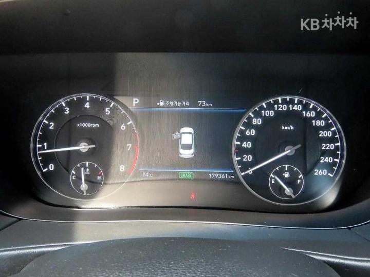 Genesis EQ900 3.8 GDI Luxury 10