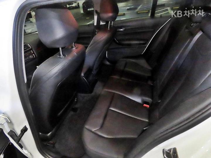 BMW 1 Series New 118d Sport Base Type 8