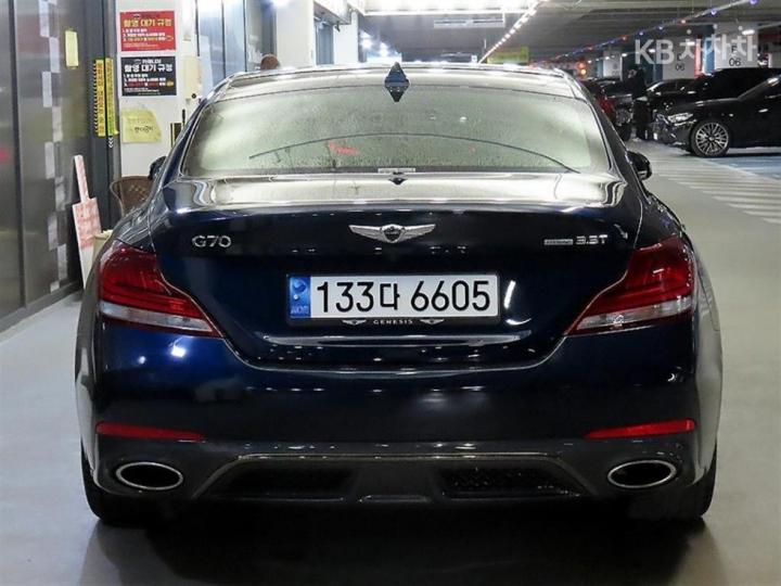 Genesis G70 SPORT 3.3T SPORT AWD Prestige 6