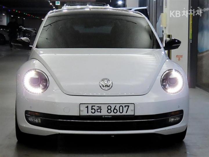 Volkswagen Beetle The 2.0 TDI 12 year ~ 3