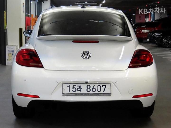 Volkswagen Beetle The 2.0 TDI 12 year ~ 6