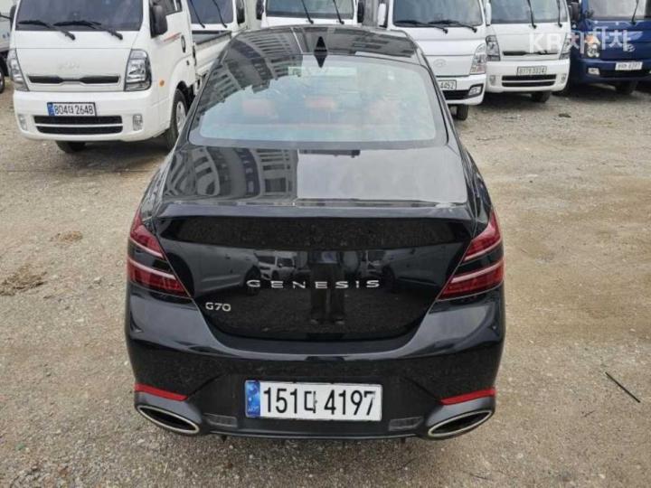 Genesis G70 3.3T Sport Package 4
