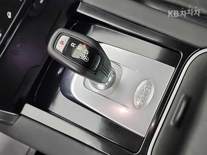 Land Rover Discovery Sport D180 S 9