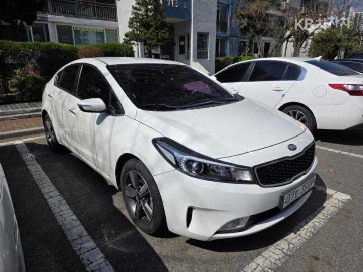 Kia K3 1.6 Gasoline Trendy Style 7