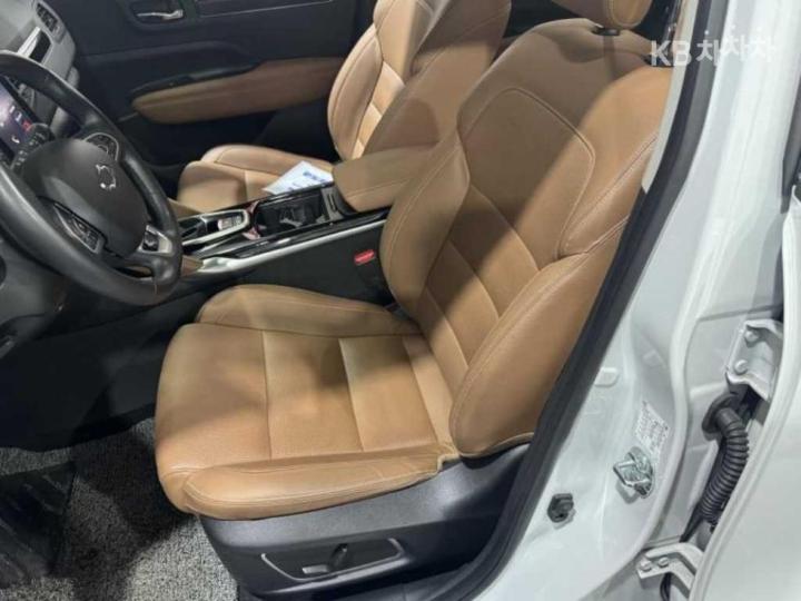 Renault QM6 2.0 GDe 2WD RE 9