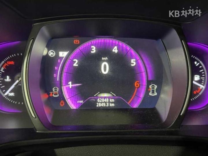 Renault QM6 2.0 GDe 2WD RE 10