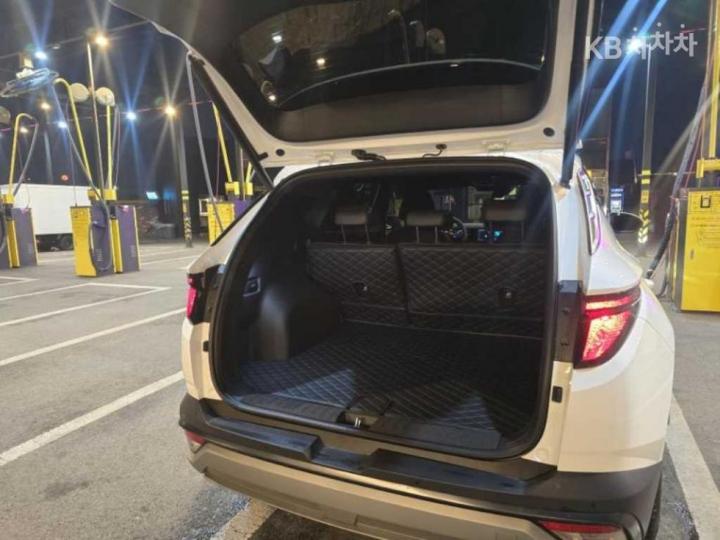 Hyundai Tucson NX4 Gasoline 1.6T 2WD Premium 10