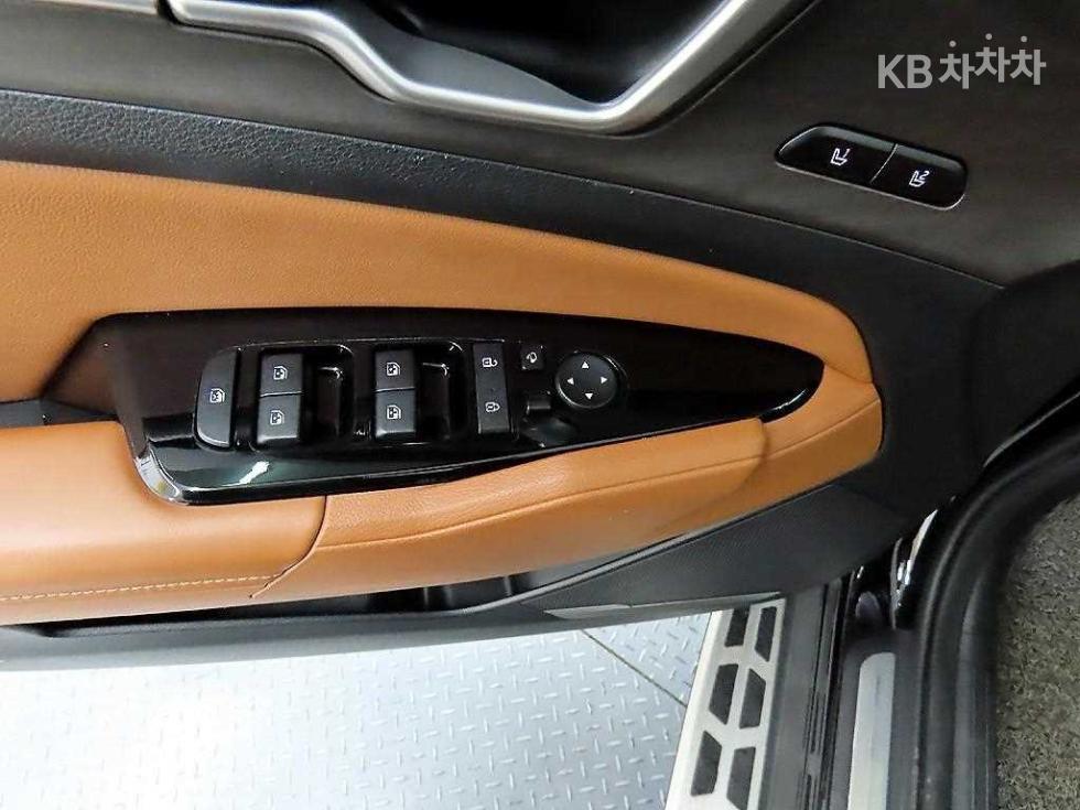 2022 - kia sportage