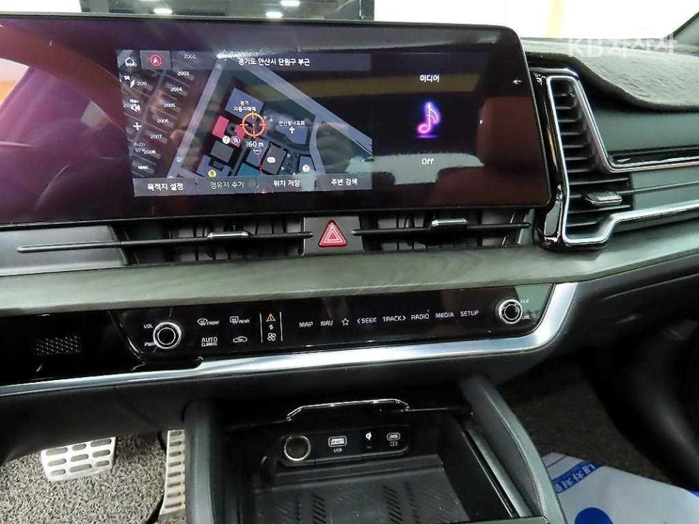 2022 - kia sportage