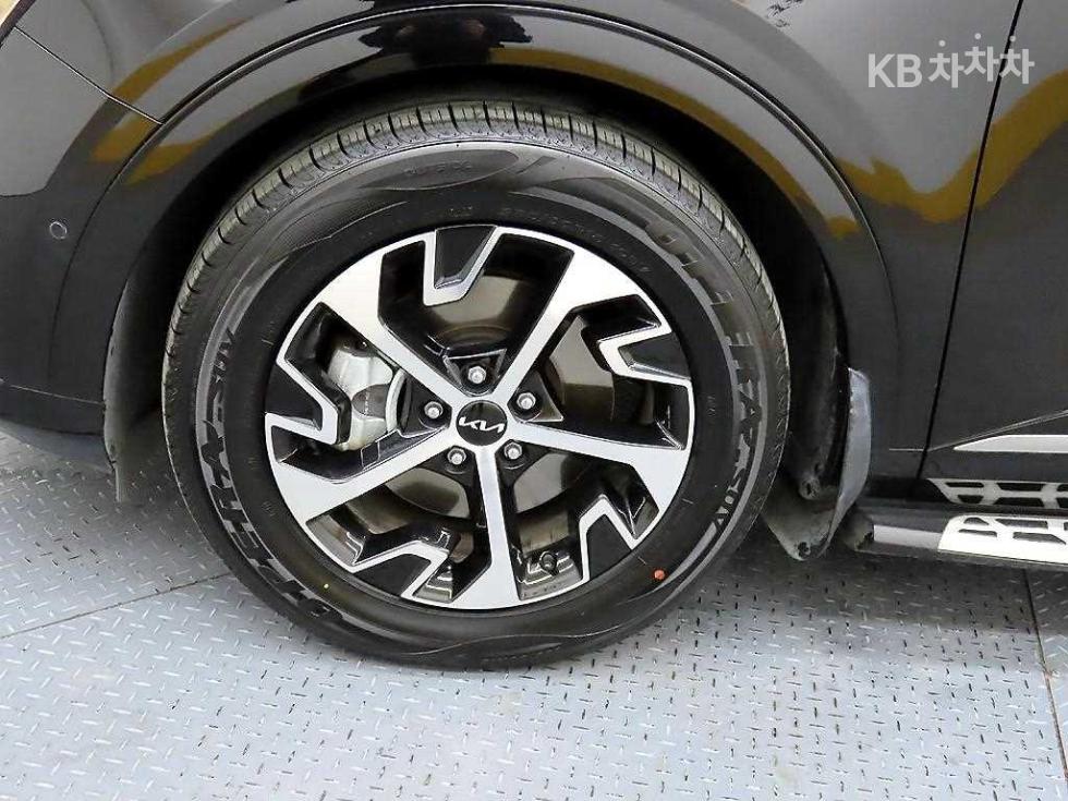 2022 - kia sportage