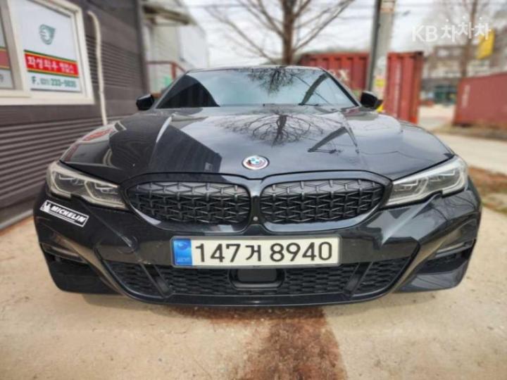 BMW 3 Series G20 330i M Sport Package 2