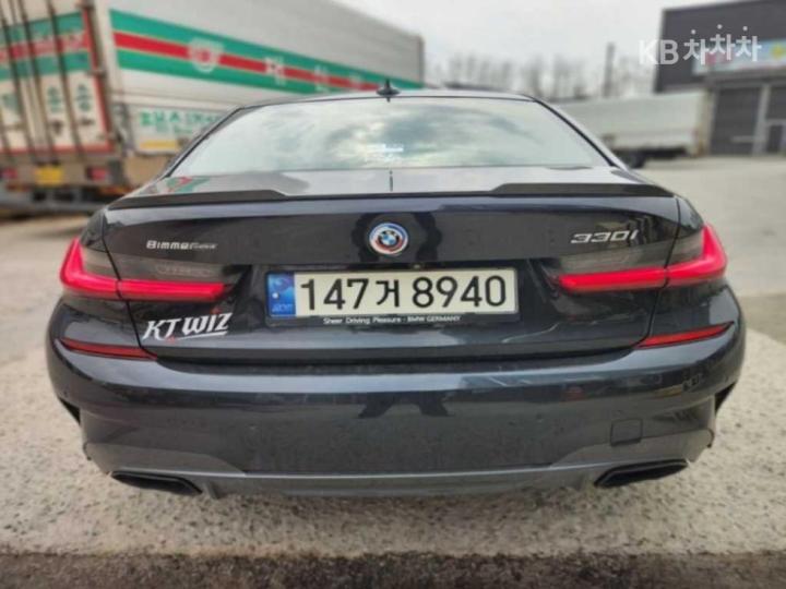 BMW 3 Series G20 330i M Sport Package 3