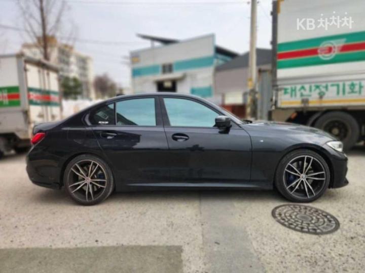 BMW 3 Series G20 330i M Sport Package 4