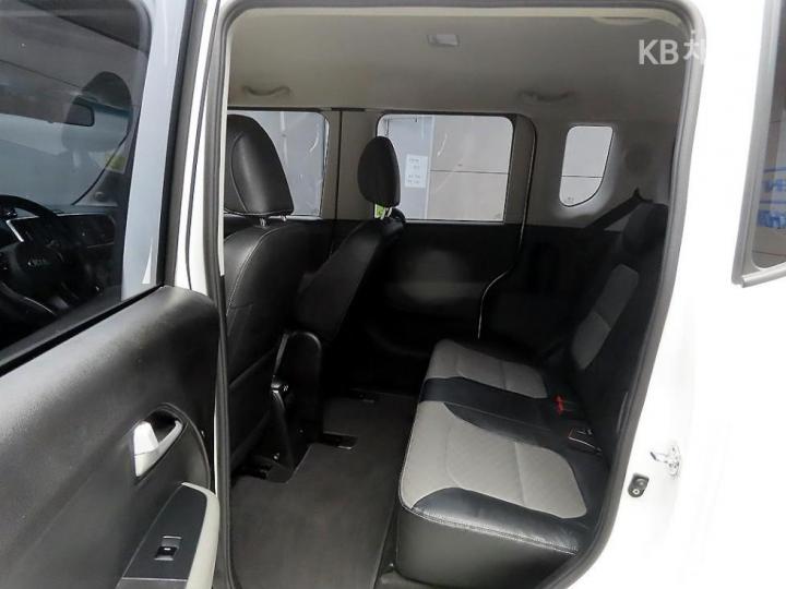 Kia Ray 1.0 Gasoline Luxury 7