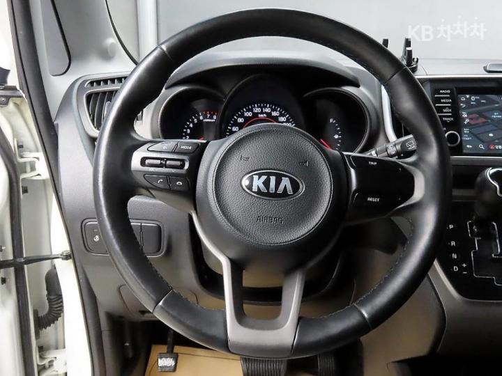 Kia Ray 1.0 Gasoline Luxury 10
