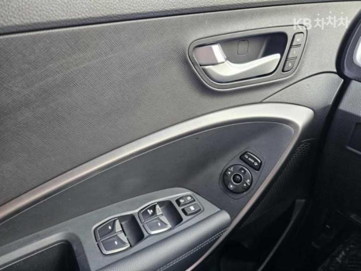 Hyundai Santa Fe The Prime Diesel R2.0 2WD Exclusive Special 10