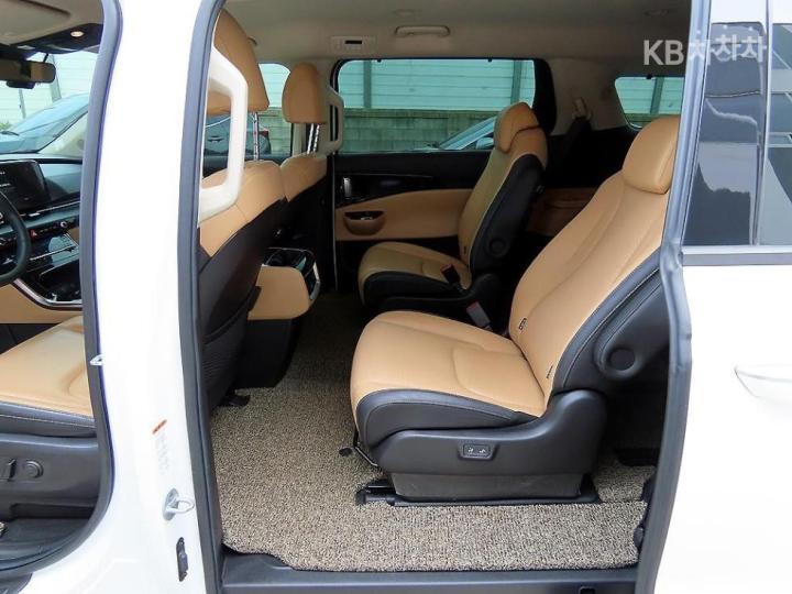 Kia Carnival D2.2 Signature 7