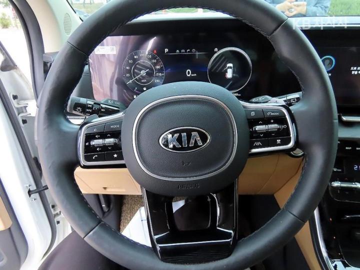 Kia Carnival D2.2 Signature 10