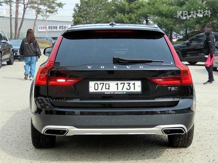 Volvo V90 CC D5 Pro AWD 5