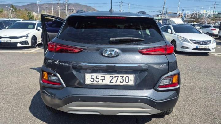 Hyundai Kona 1.6 Turbo Premium 4