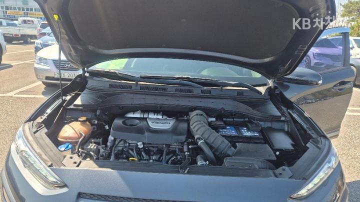 Hyundai Kona 1.6 Turbo Premium 7