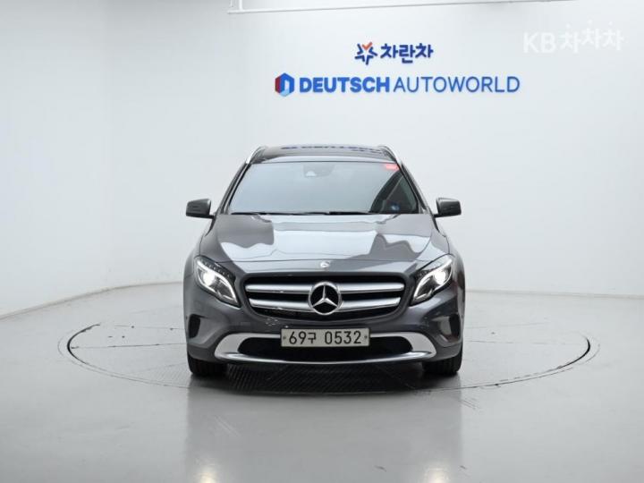 Mercedes-Benz GLA-Class X156 GLA200 d 4