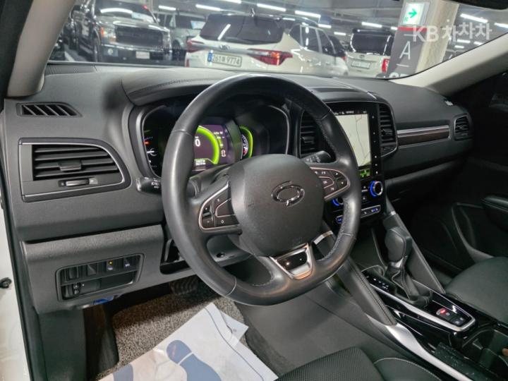 Renault QM6 2.0 LPe 2WD RE Signature 10