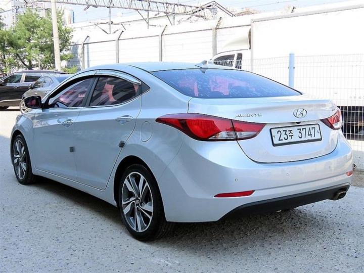 Hyundai Avante 1.6 GDi Premium Base Type 4