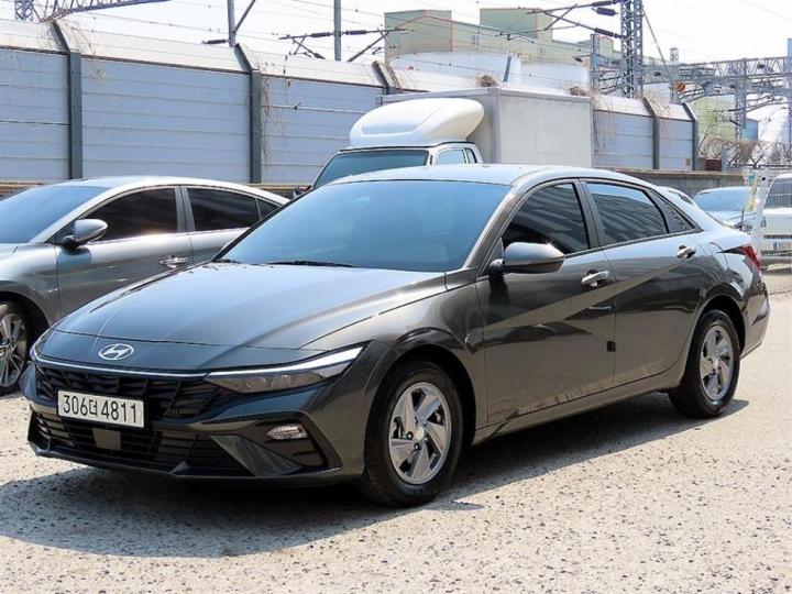 Hyundai Avante CN7 1.6 Gasoline Smart 3