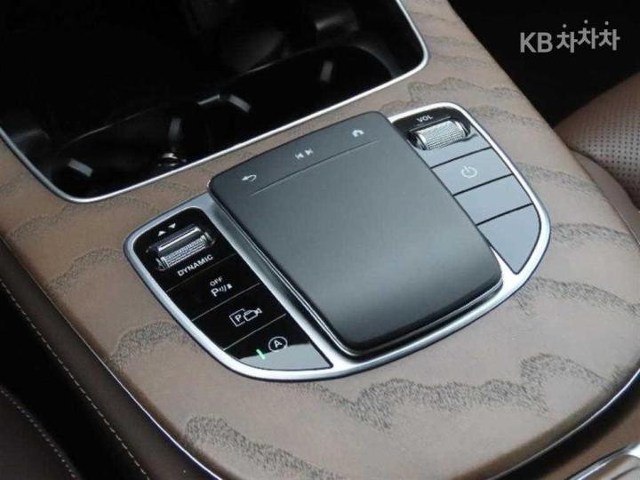 Mercedes-Benz E-Class W213 E250 Exclusive 7