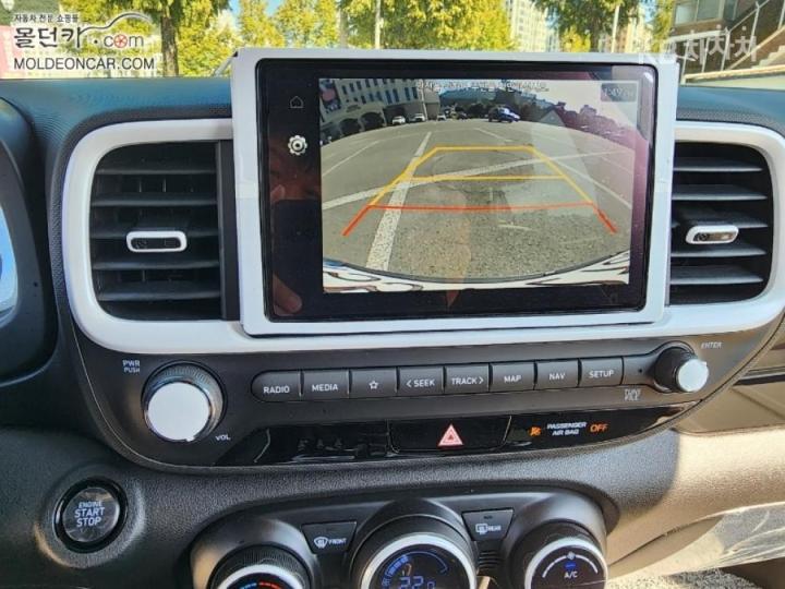 Hyundai Venue Gasoline 1.6 FLUX 10