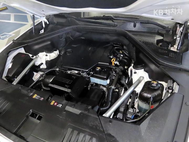 Genesis GV80 2.5 Turbo Gasoline 2WD 9