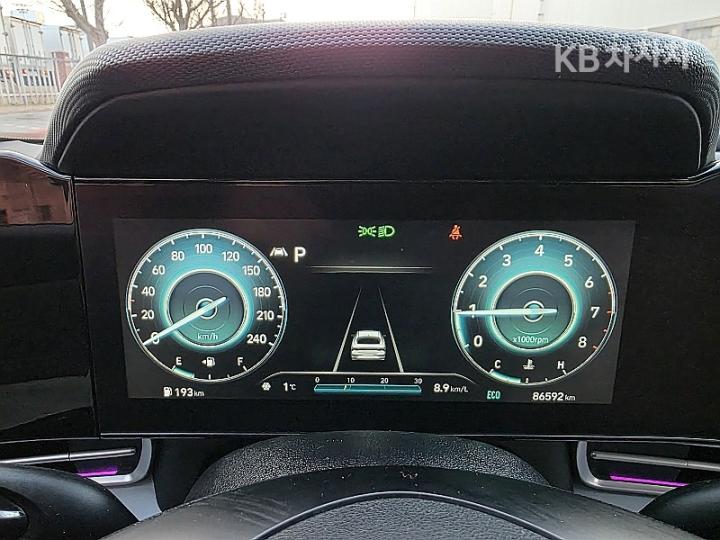 Hyundai Avante CN7 1.6 Gasoline Inspiration 8