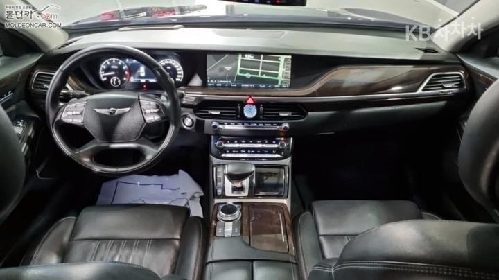 Genesis EQ900 3.3 T-GDI AWD Premium Luxury 8