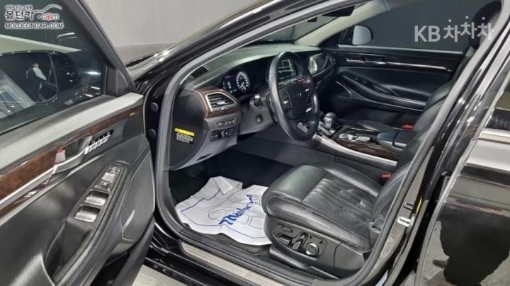 Genesis EQ900 3.3 T-GDI AWD Premium Luxury 10