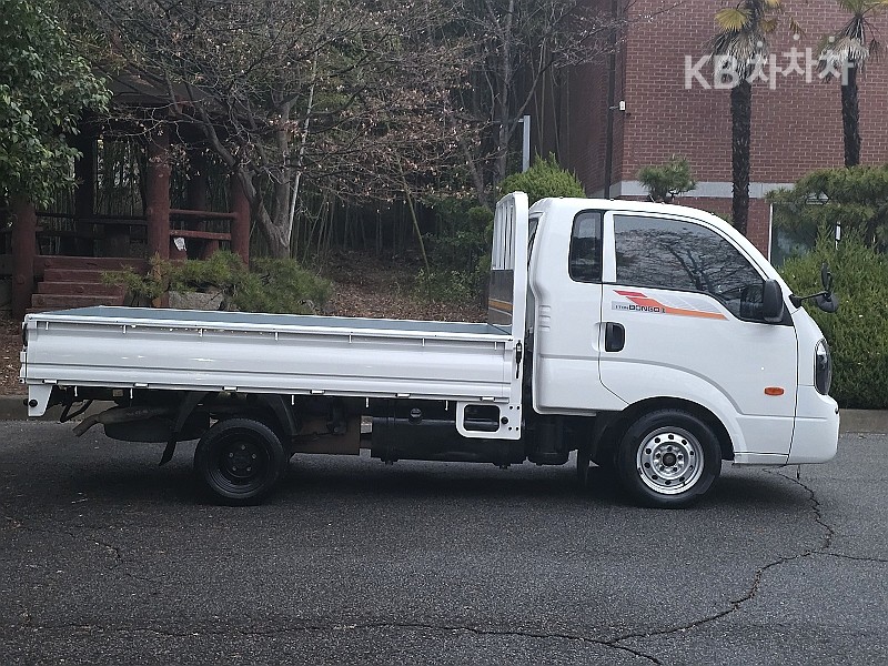 2019 - kia bongo iii