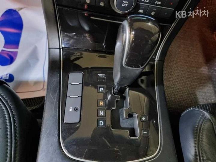 Kia Opirus New GH270 LPI Premium Type 10