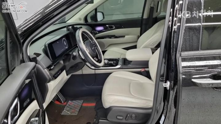 Kia Carnival D2.2 Signature 10