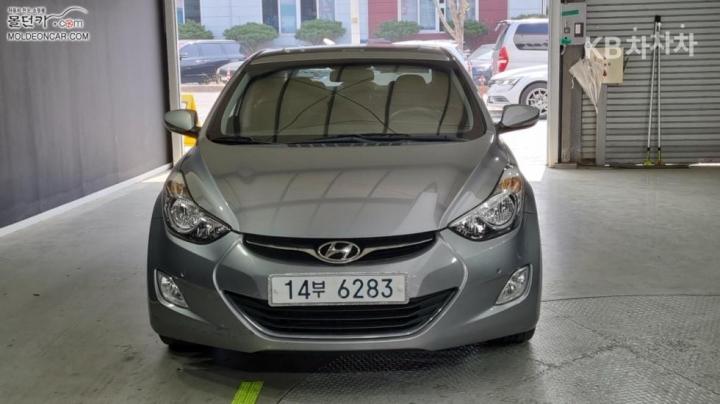 Hyundai Avante MD M16 GDI Modern 4