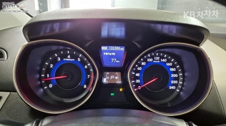 Hyundai Avante MD M16 GDI Modern 6