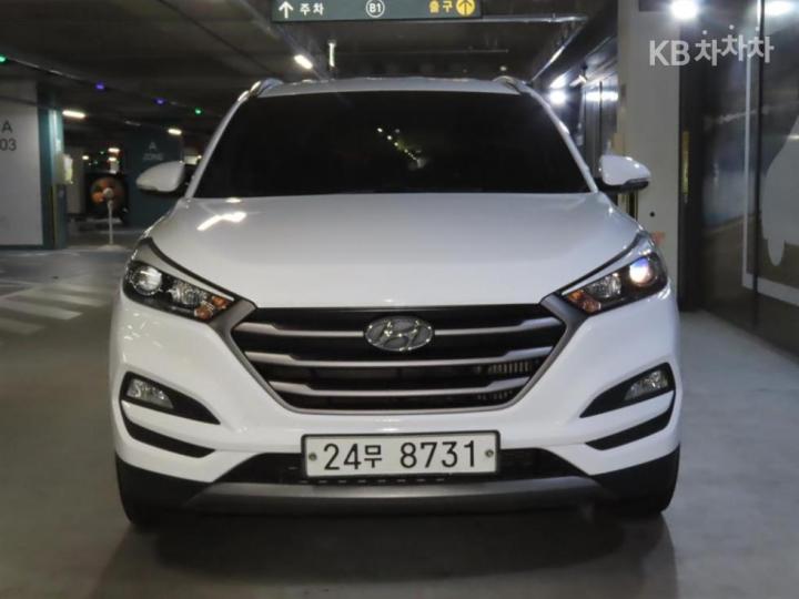 Hyundai Tucson Diesel e-VGT UⅡ 1.7 2WD Modern 3