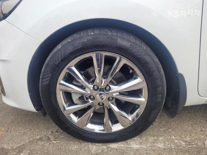 Kia Carnival 2.2 Diesel Luxury 7