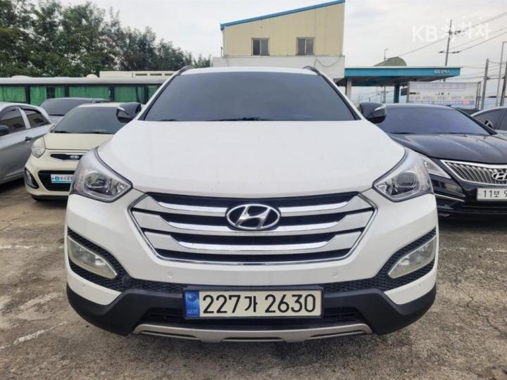 Hyundai Santa Fe DM R2.0 2WD EXCLUSIVE Base Type