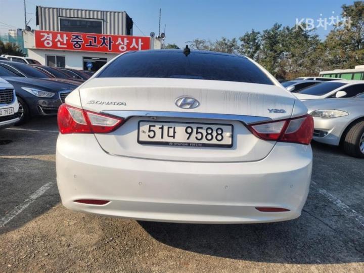 Hyundai Sonata YF LPi Premier 4