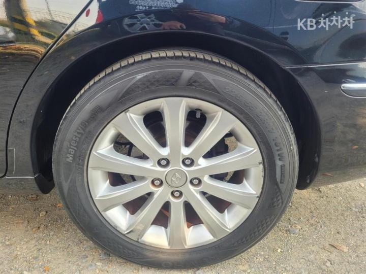 Hyundai Grandeur TG LPI Q270 Base Type 8